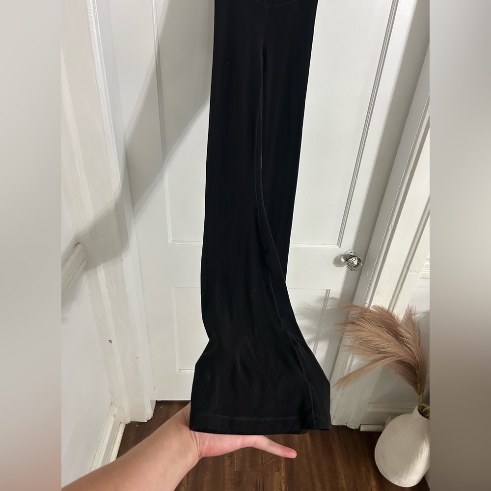 Aerie OFFLINE Black High-Rise Flared Leggings - Picture 2 of 6